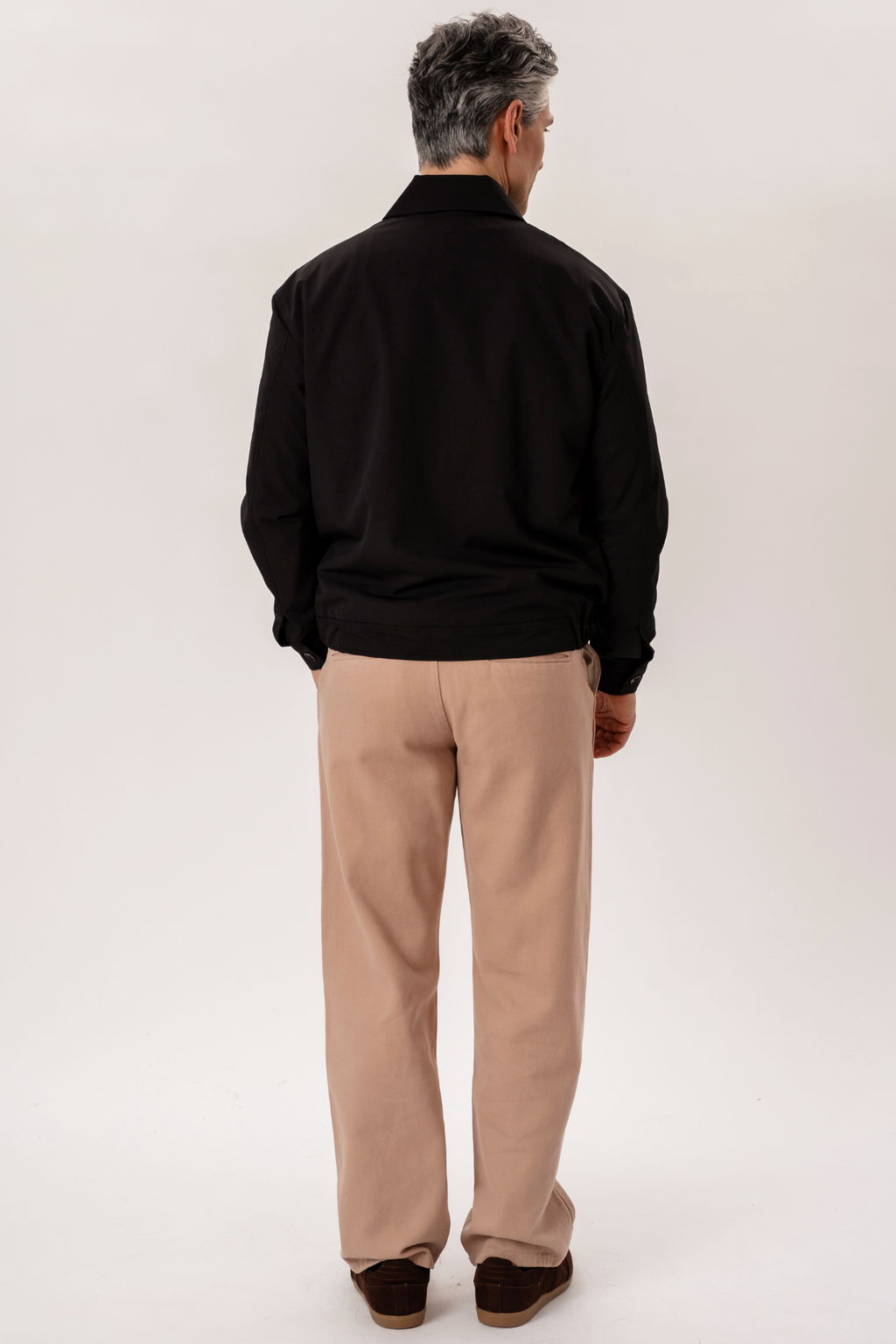 Chaqueta corta con cremallera - Negro