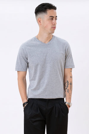 Basic Camiseta con cuello de pico - Gris Oxford