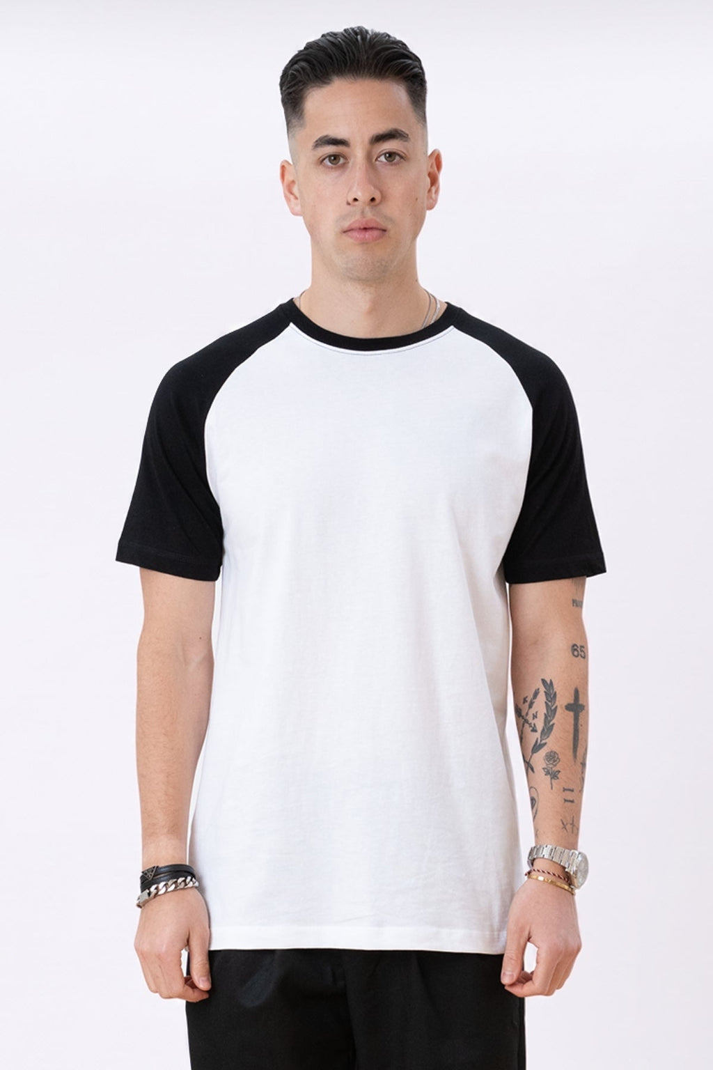 Camiseta básica de Raglan - Blanco y negro