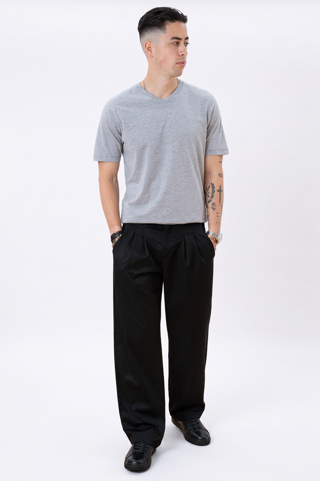 Basic Camiseta con cuello de pico - Gris Oxford