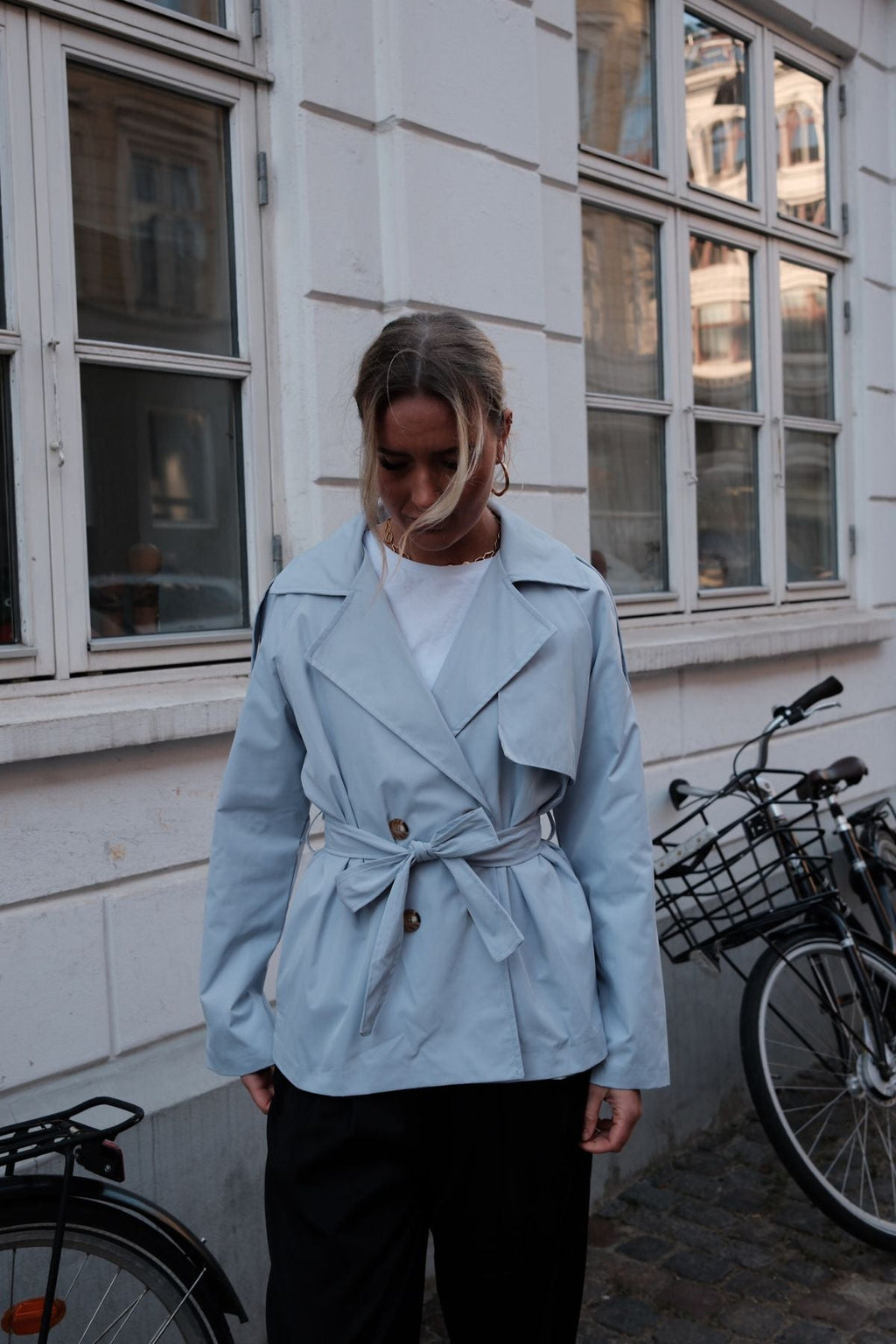Gabardina corta Sia - Azul cielo