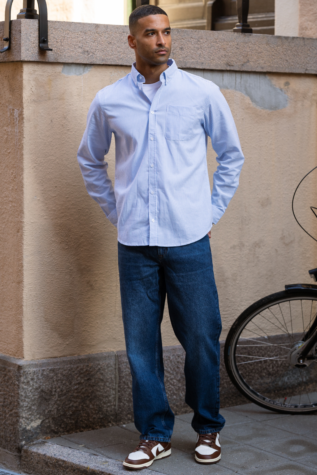 Jeans de ajuste relajado - mezclilla azul oscuro