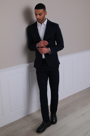 The Original Performance Suit Regular Fit – (Black)