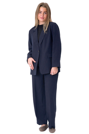 Traje de gran tamaño (Pinstripe Navy) - Paquete de paquete