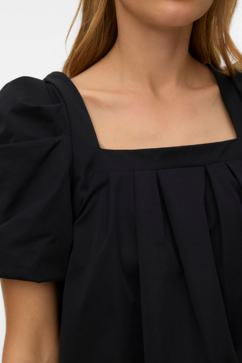 Vestido corto Ann Ss con cuello cuadrado - Negro