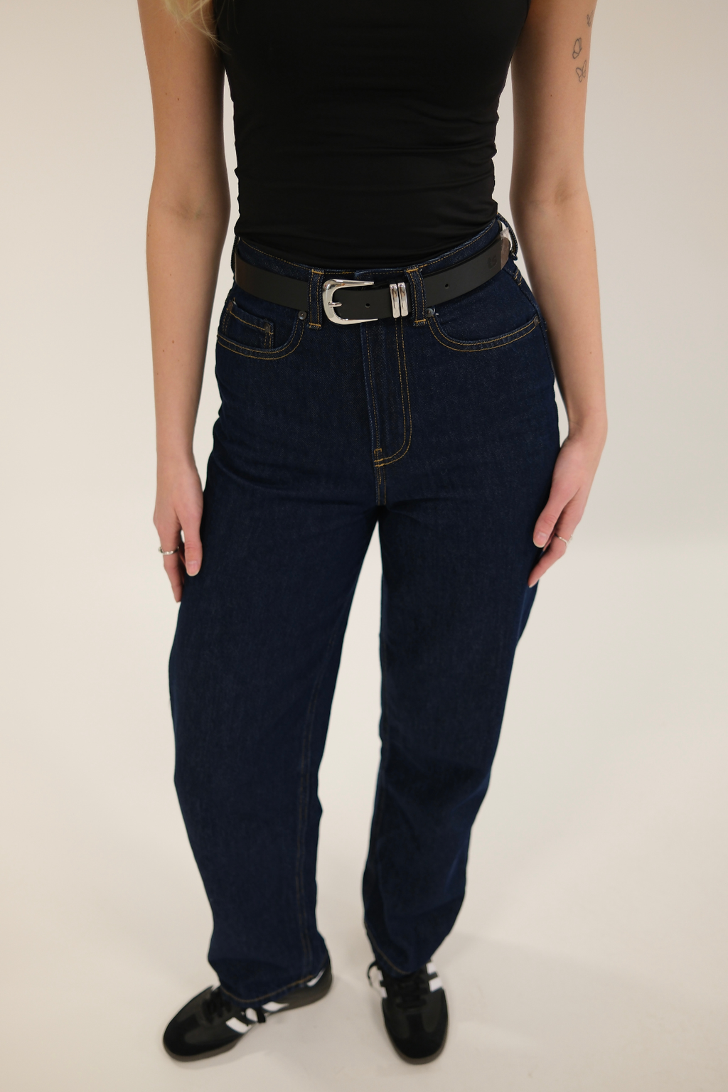Emily Belt - Negro