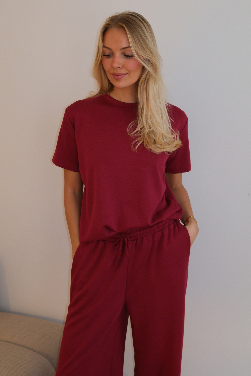 Camiseta Leah Loose - Borgoña