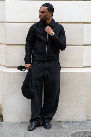 Chaqueta corta con cremallera - Negro