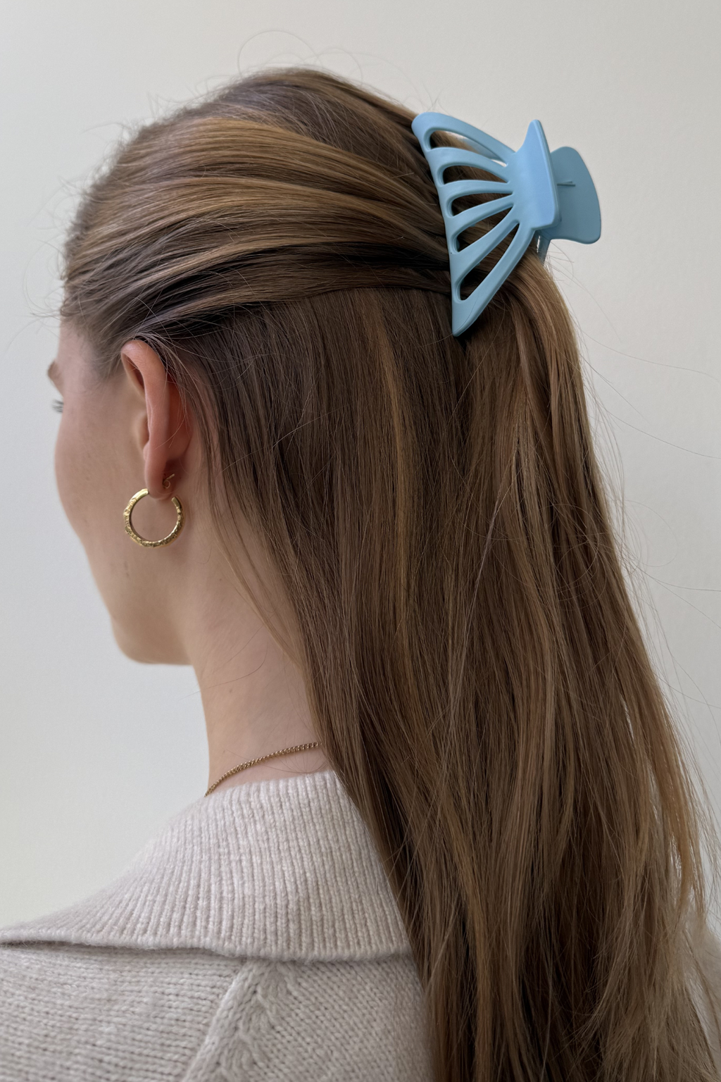 Clip de garra hueco - azul cielo