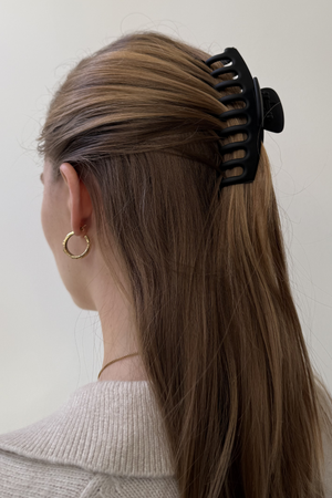 Olivia Hair Clip - Matt Black