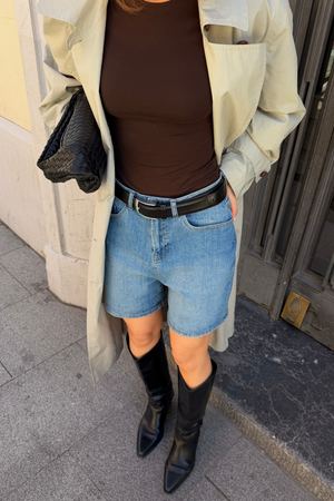 The Original Performance Denim Shorts - Medium Blue Denim (Woman)