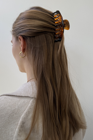 Central de cabello de Olivia - marrón