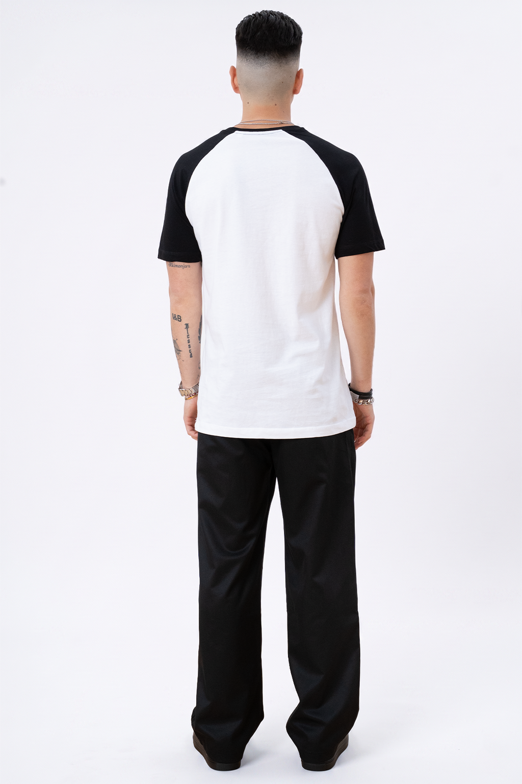 Camiseta básica de Raglan - Blanco y negro