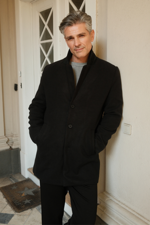 Abrigo Clásico - Negro