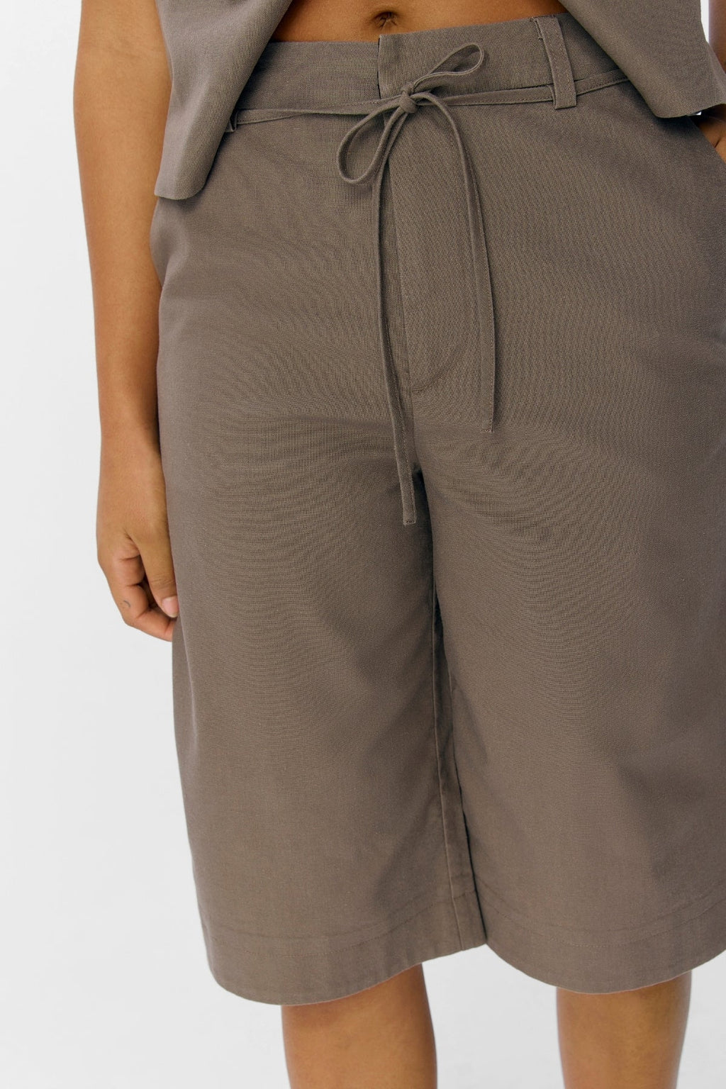 Aura Bermuda Shorts - Morel