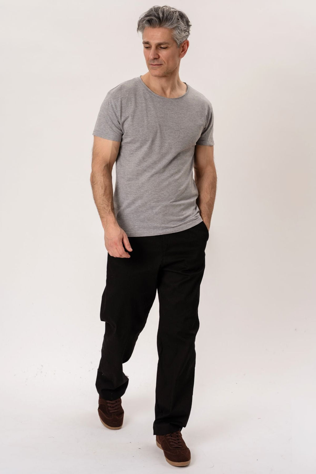 Cuello redondo profundo - gris claro