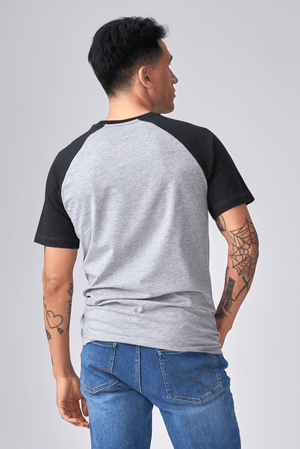 Camiseta básica de Raglan-gris negro-luz