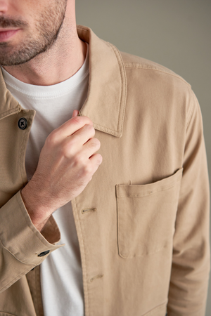 Chaqueta de camisa de sarga - arena oscura