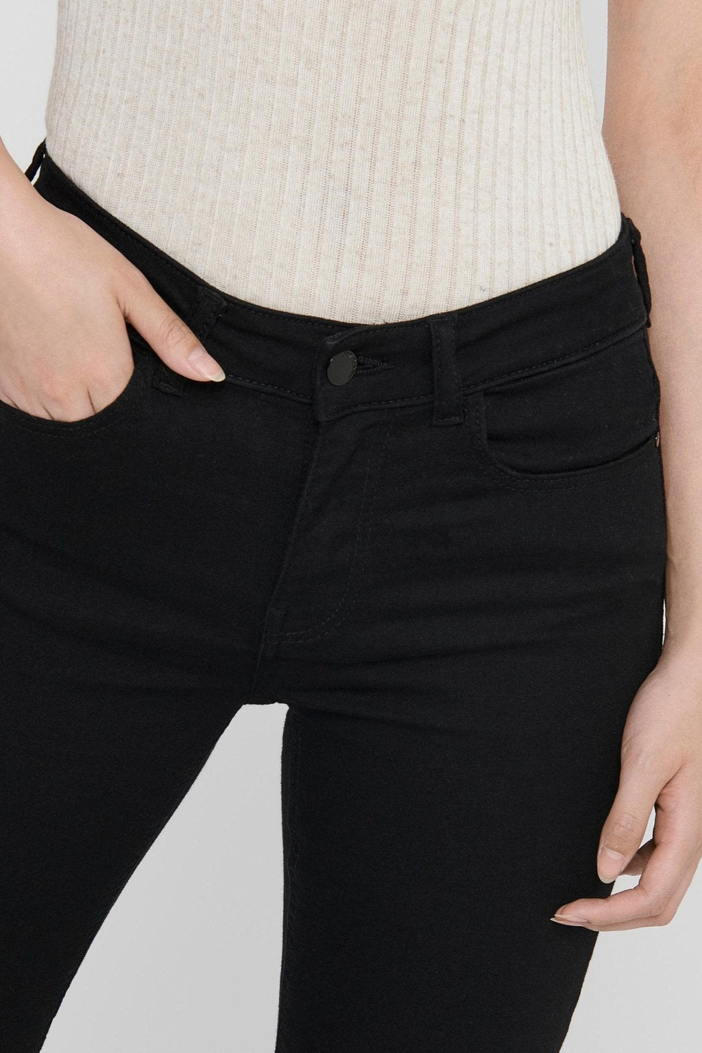 Jeans de rendimiento - Negro (Mid -Wist)