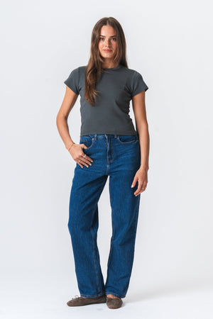 Camiseta corta de Emily - gris oscuro