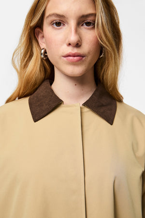 Chaqueta ligera larga Jorma - Travertine Hot Fudge