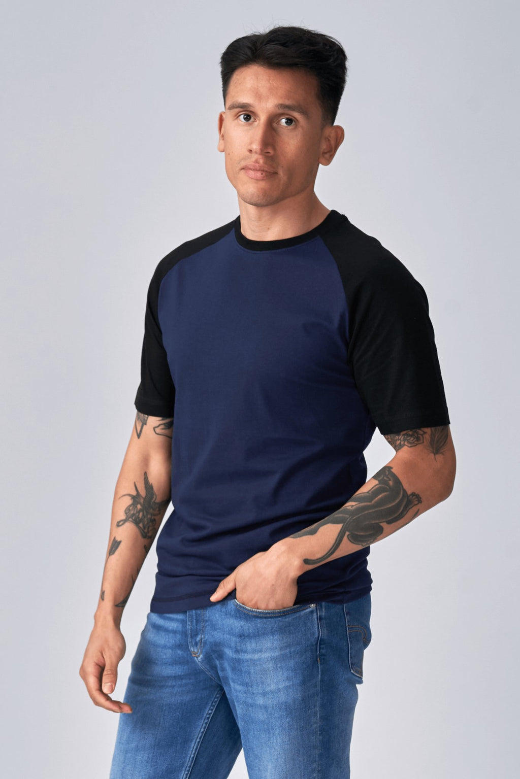 Camiseta básica de Raglan-Navy Black