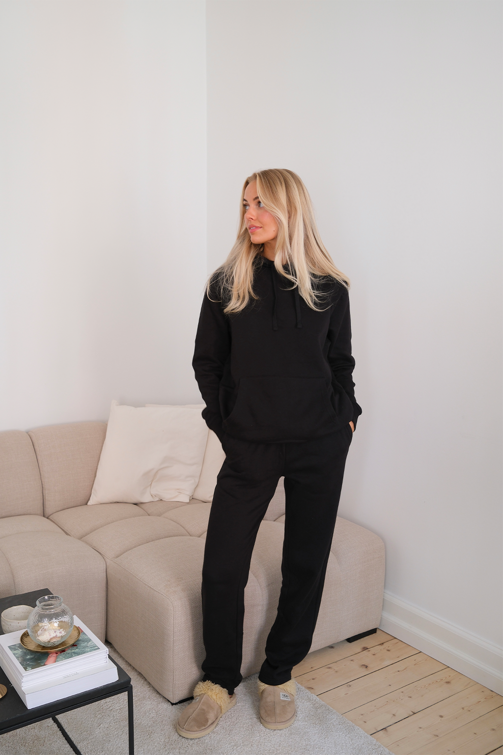 Sudadera con capucha Essential para mujer - Negro