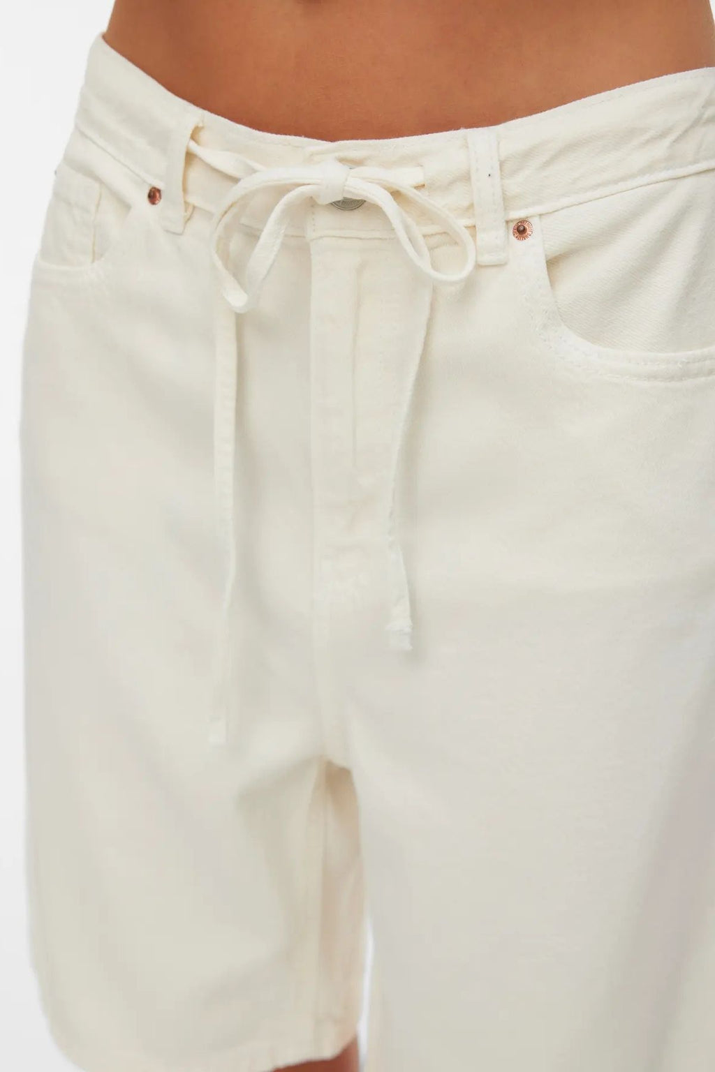 Villa Bermudas Denim Shorts - Crudo