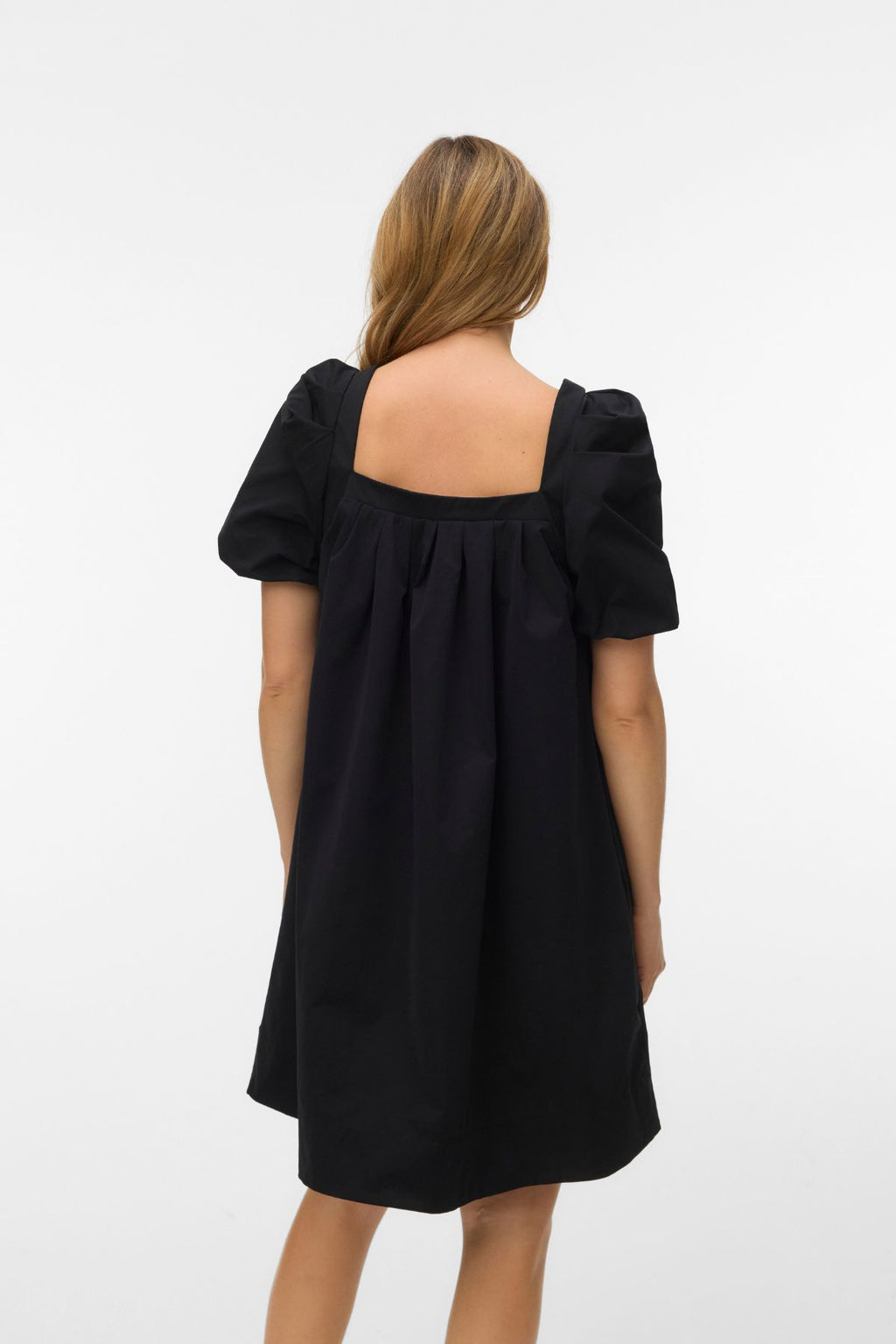 Vestido corto Ann Ss con cuello cuadrado - Negro