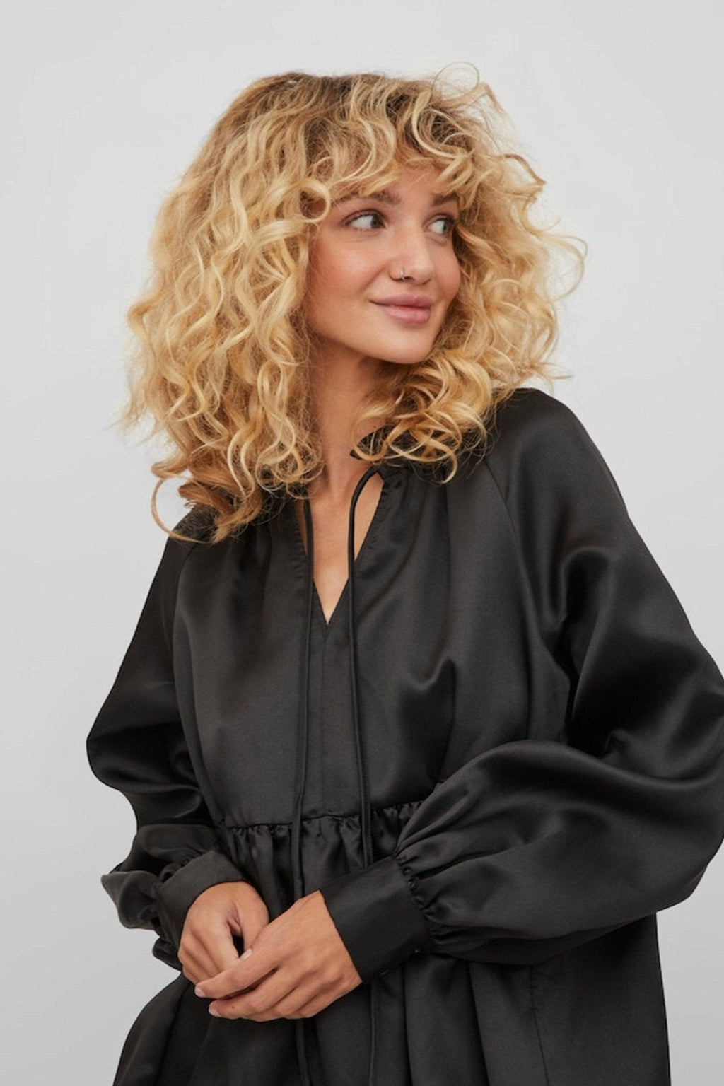 Shina Kort Kjole - Sort