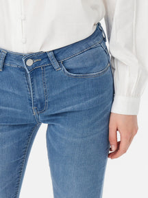 Jeans de rendimiento - Azul claro (cintura media)